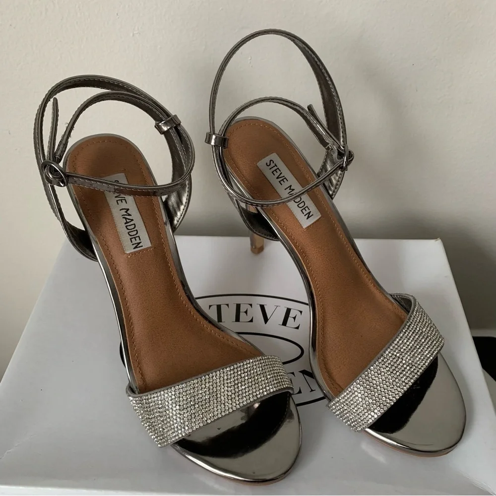 Steve Madden Rhinestone and Silver Ankle-strap sandal Heels Size 8